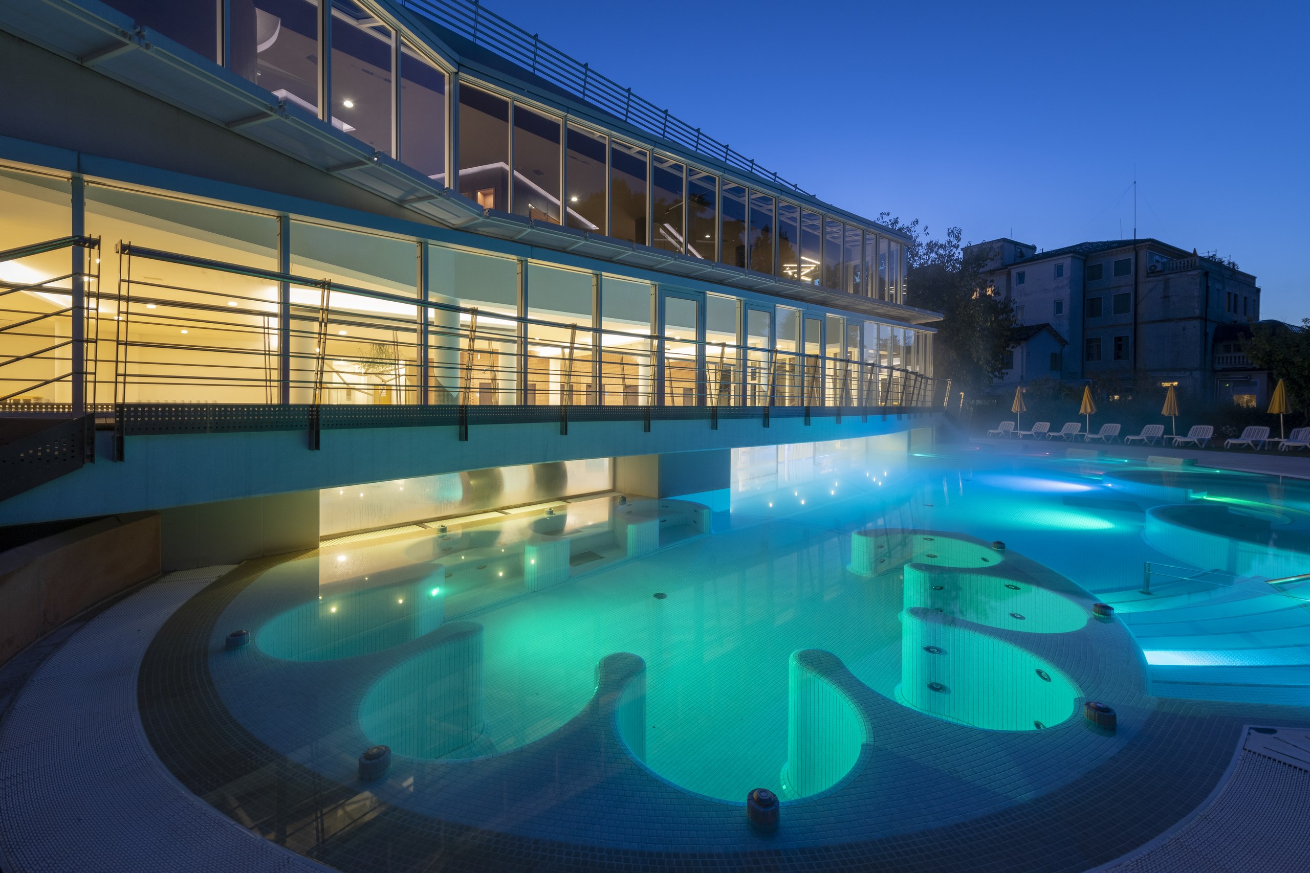Smartbox Puro relax in Italia: 1 notte in resort QC Terme con accesso alla  Spa - Cofanetto regalo